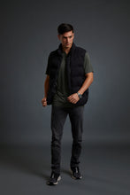 画像をギャラリービューアに読み込む, AeroGraph Puffer Vest