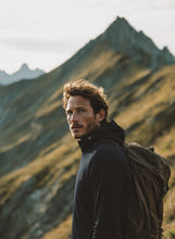 画像をギャラリービューアに読み込む, Seamless AERO Pullover Hoodie